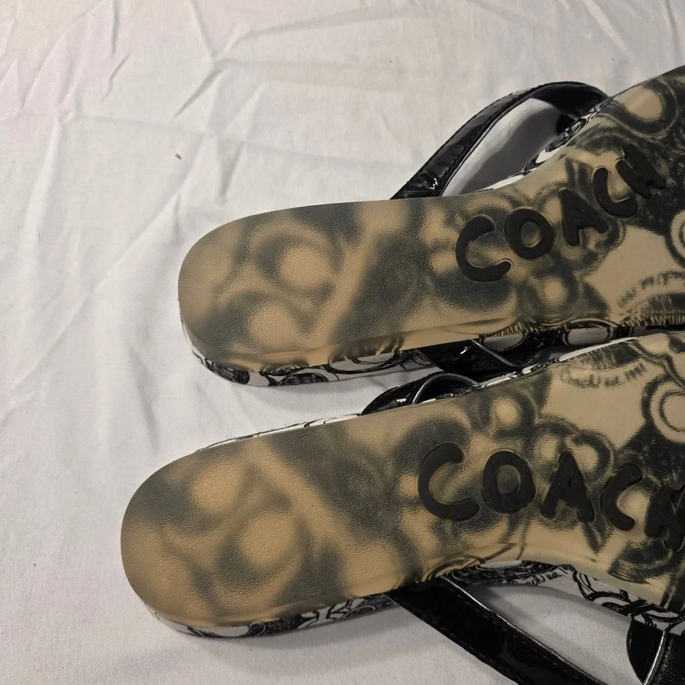 Coach Poppy Thong Sandals Womens 11 Black White Flip Flops Heart Logo Graphic